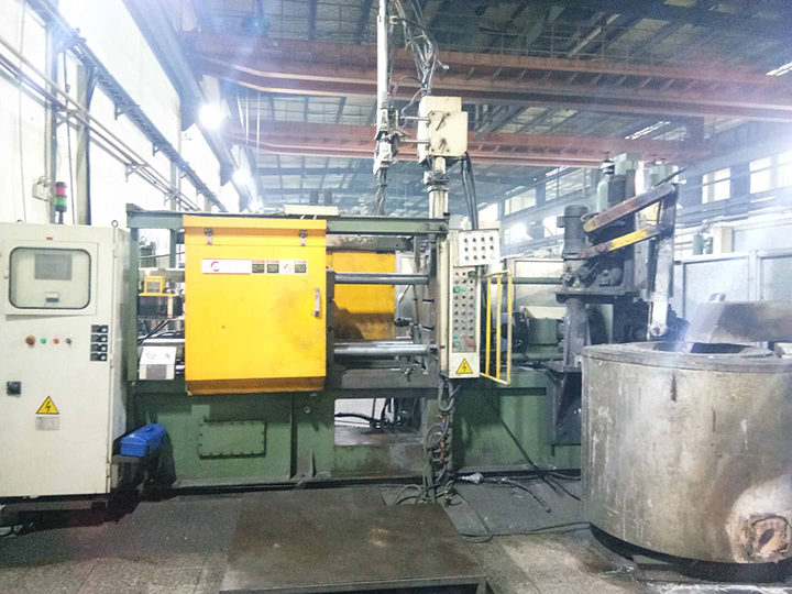 160T 冷室壓鑄機